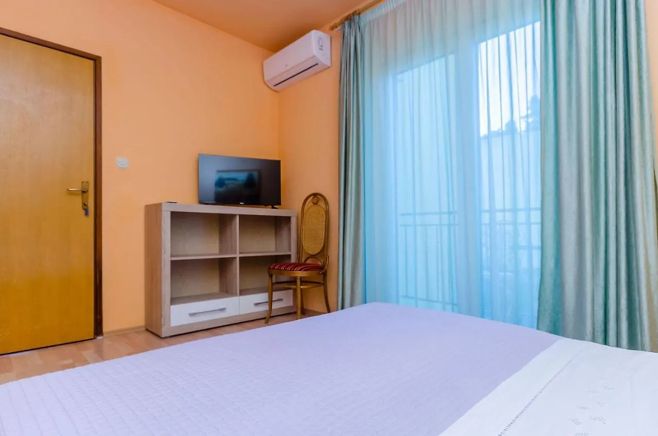 Apartment Benzon Kastela