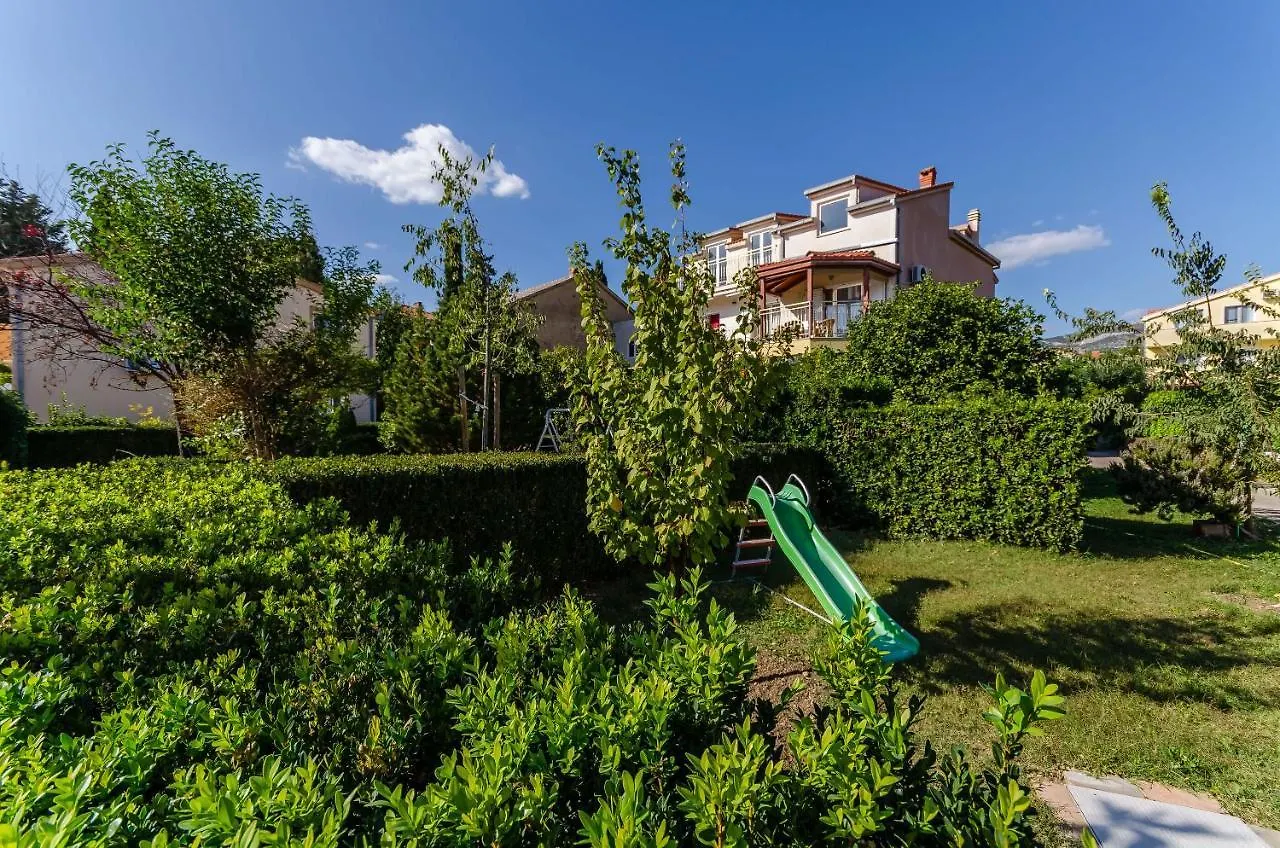 Apartment Benzon Kastela