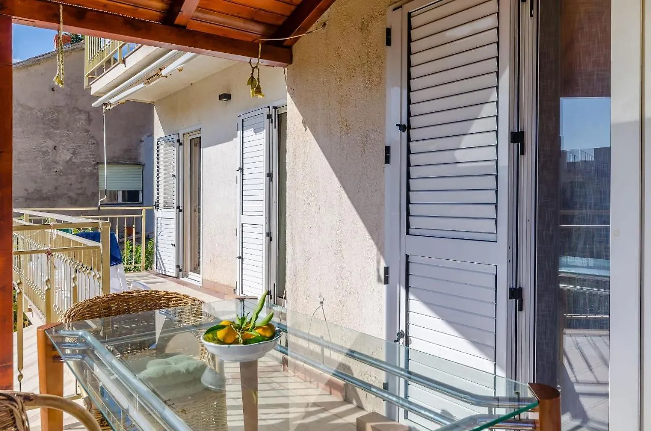 Apartment Benzon Kastela