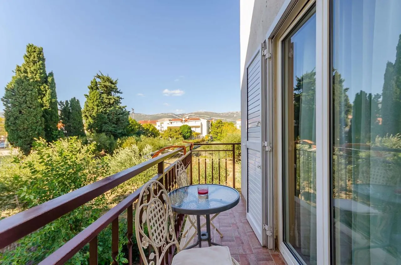 Apartment Benzon Kastela