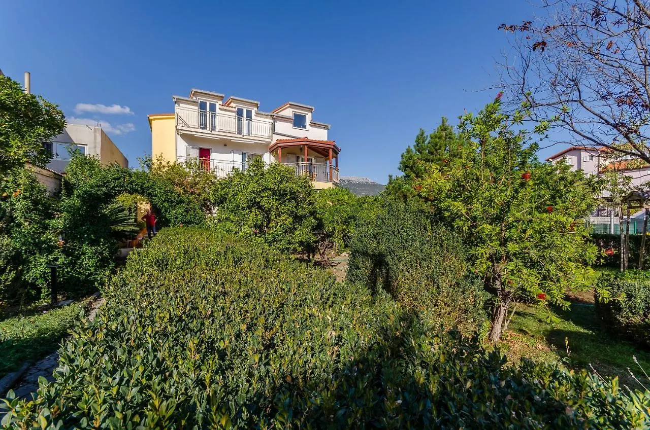 Apartment Benzon Kastela