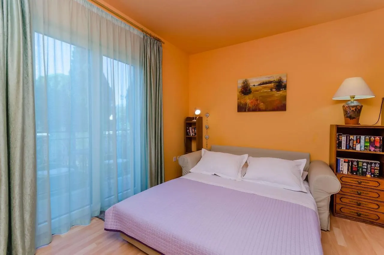 Apartment Benzon Kastela