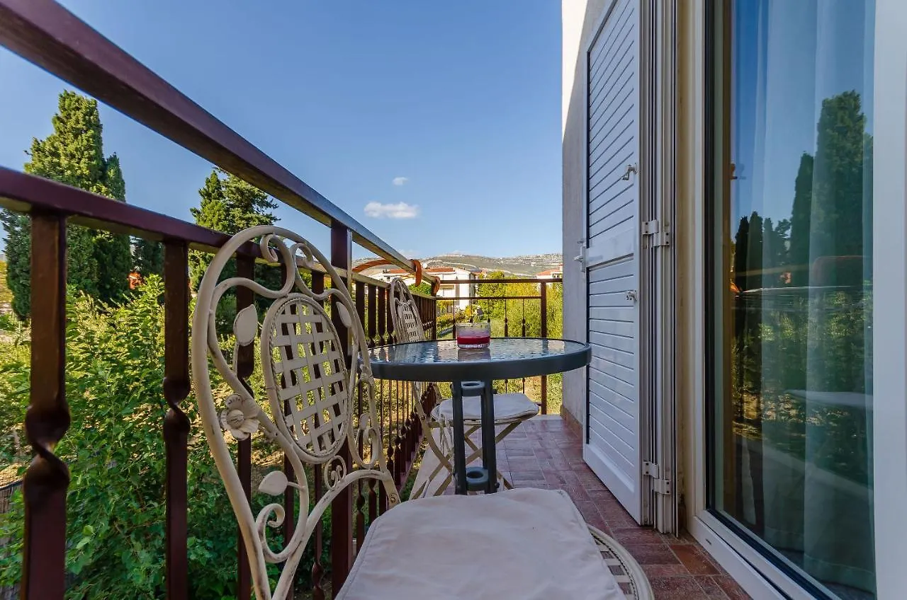 Apartment Benzon Kastela