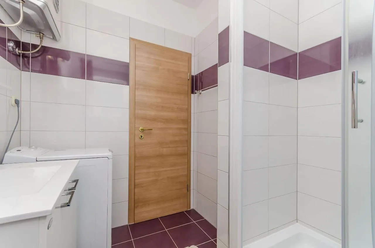 Apartment Benzon Kastela Croatia